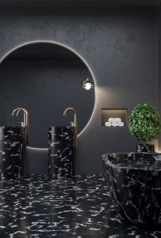  تصميم حمام بالرخام من اللون الأسود مع تفاصيل بالذهبي البراق