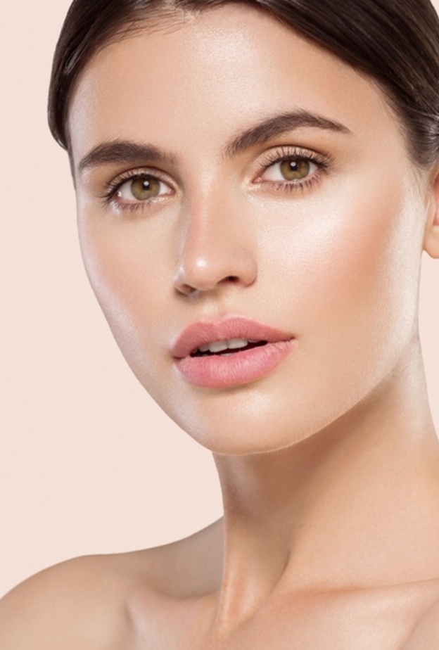 خلطات طبيعية من الليمون لتوريد الشفايف بسرعة بالخطوات