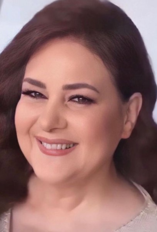 دلال عبدالعزيز