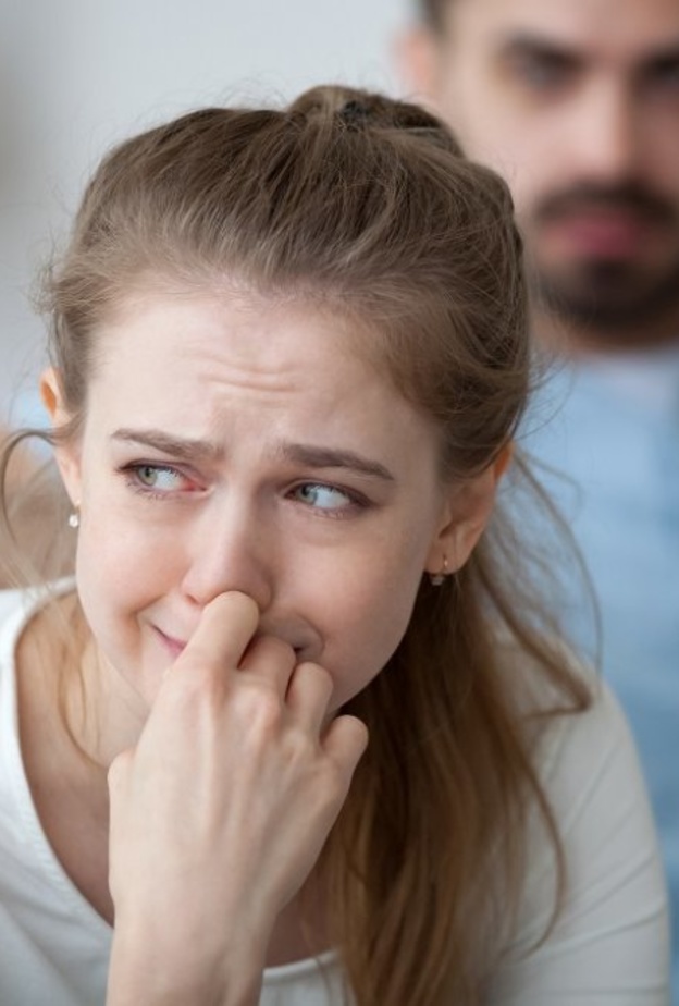 ما هي أسباب تغير تعامل الزوج مع زوجته فجأة