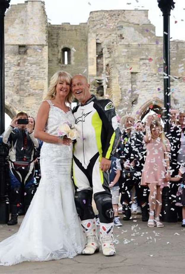 صور حفل الزفاف بالدرجات النارية newarkadvertiser