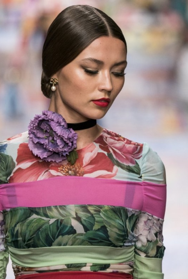  تسريحات شعر عصرية مع الكعكة المنخفضة من وحي Dolce & gabbana