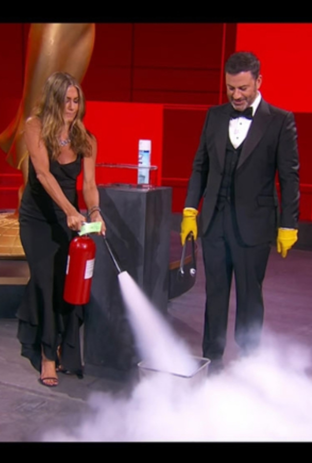 جينفير أنيستون وجيمي كيميل خلال حفل Emmy 2020_ الصورة من الموقع الرسمي لأكاديمية التلفزيون