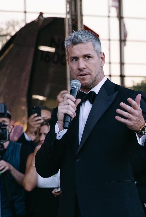 الصورة من حساب أنتوني أنستيد على إنستجرام