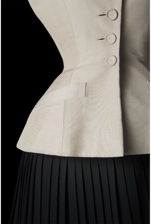 Dior ومتاحف قطر يقدّمان معرض  Christian Dior: Designer of Dreams