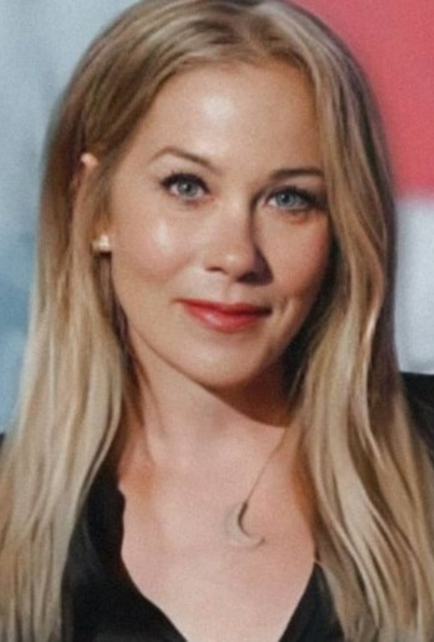 صورة لكريستينا أبليغيت_ من حسابها على إنستجرام