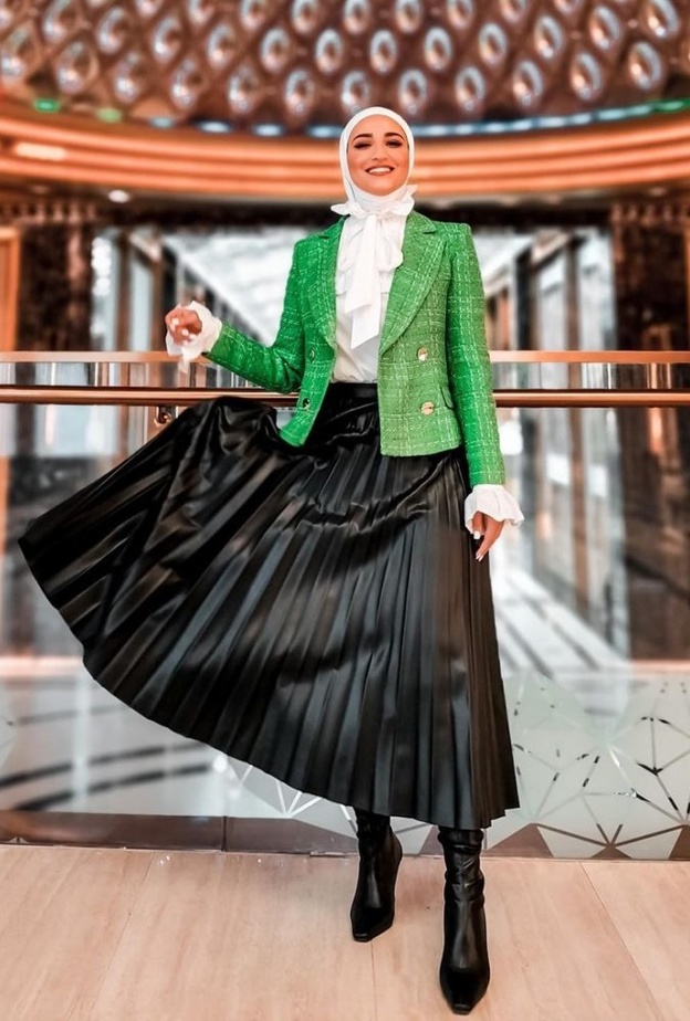 تنسيق التنانير الطويلة مع الجاكيت من وحي دلال الدوب