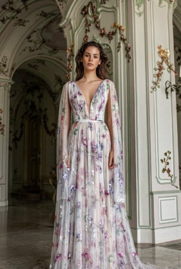 فساتين خطوبة ملونة