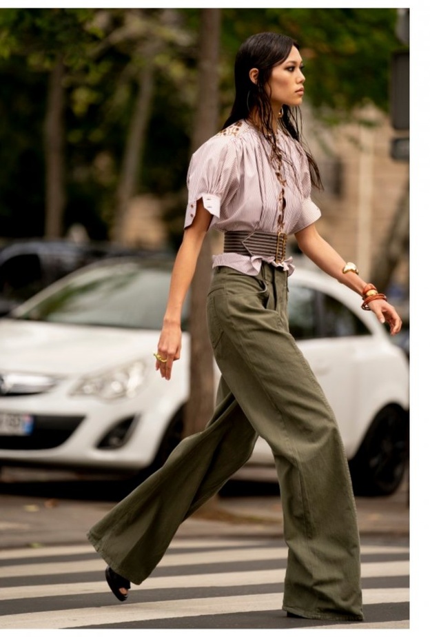  افكار مميزة لتنسيق البنطلون الواسع موضة هذا الموسم