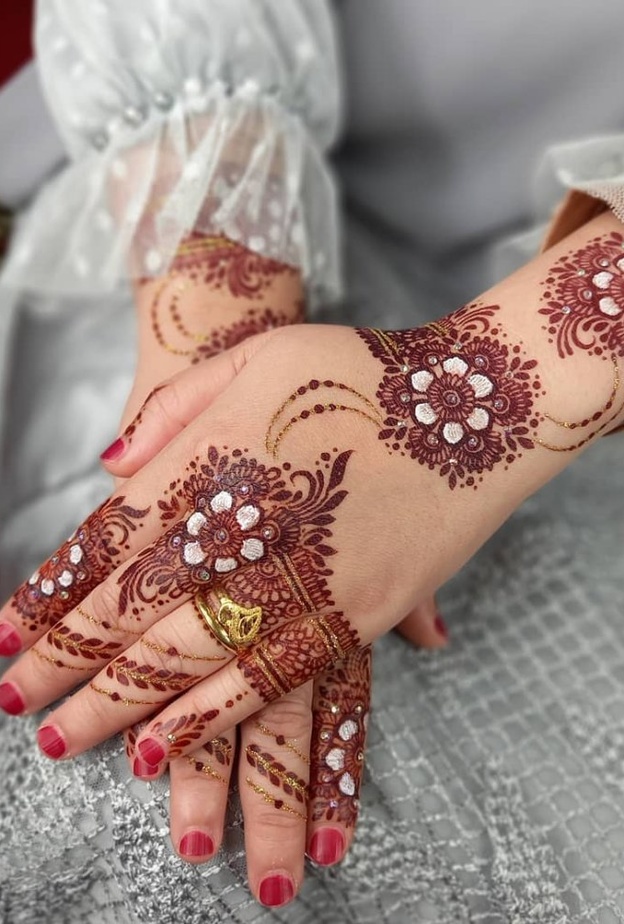  أشكال نقوش الحناء ذات التصميمات والرسوم شديدة التعقيد