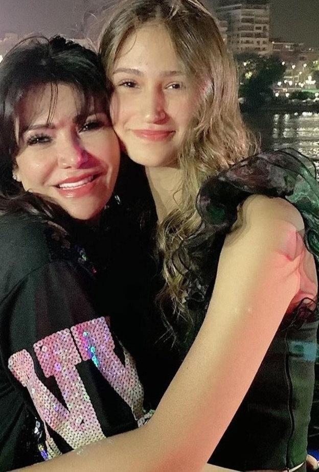 جومانا مع والدتها لقاء سويدان