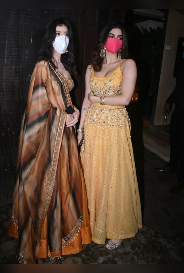 علاقة ريا كابور وكاران بولاني