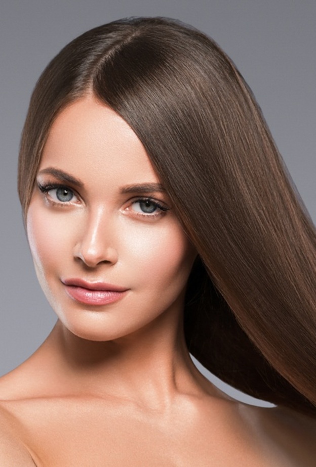 كيفية العناية بالشعر لزيادة لمعانه في الصيف وافضل الوصفات