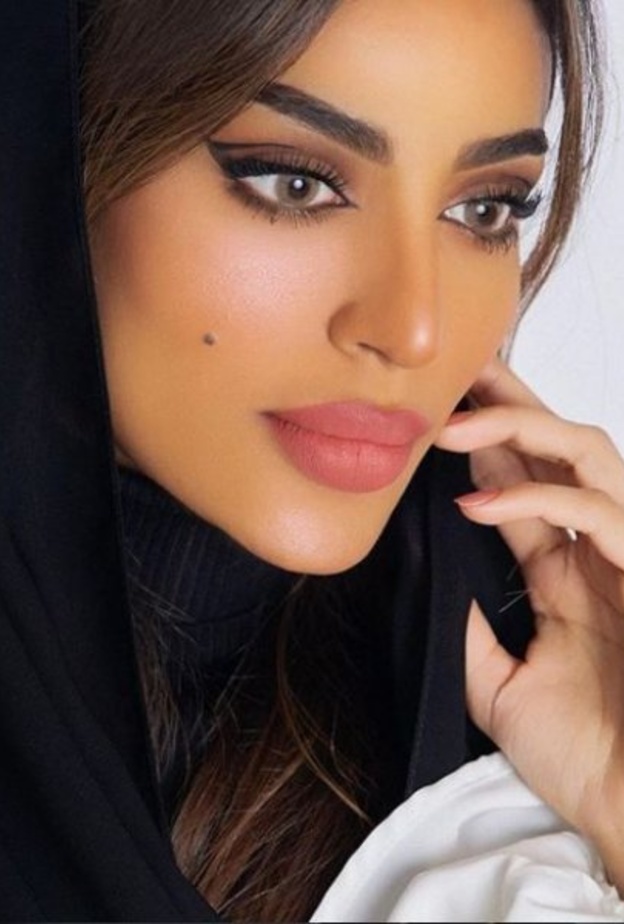  فاطمة الأنصاري