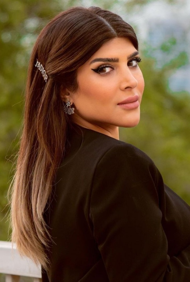 تسريحات لصاحبات الشعر الكثيف