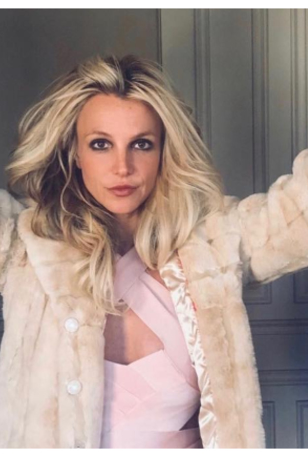  زواج بريتني سبيرز سرًا من وكيل أعمالها وخطيبها السابق جيسون تراويك 