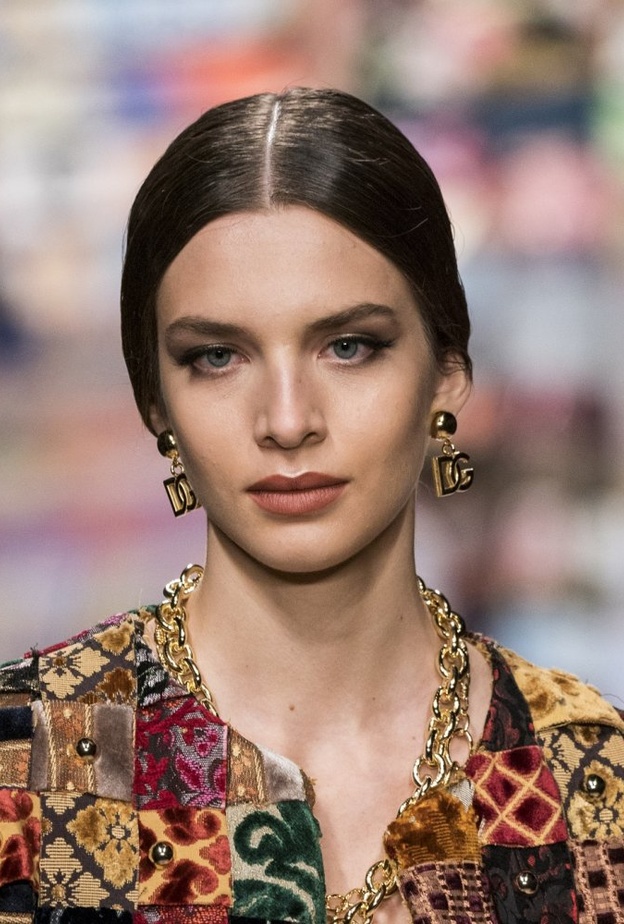 مكياج عارضة دوتشي اند غابانا