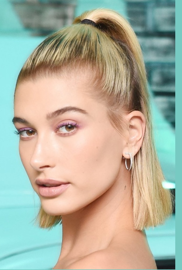 تسريحات شعر للصبايا مع الرفعة النصفية من وحي اطلالات هايلي بيبر 2021