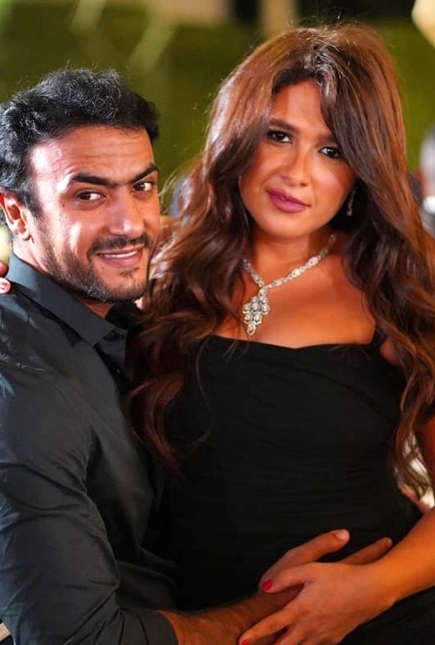 ياسمين عبد العزيز وأحمد العوضي