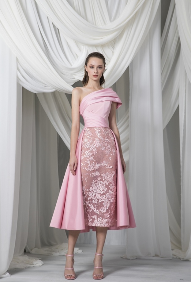 فساتين خطوبة متوسطة الطول باللون الزهري@tonyward