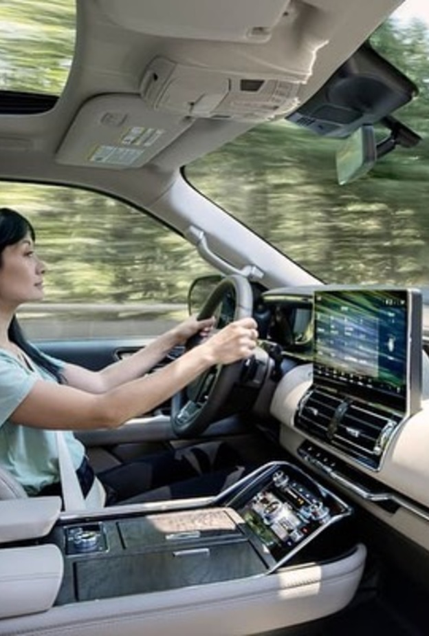 Navigator2022 أفخم سيارات الدفع الرباعي
