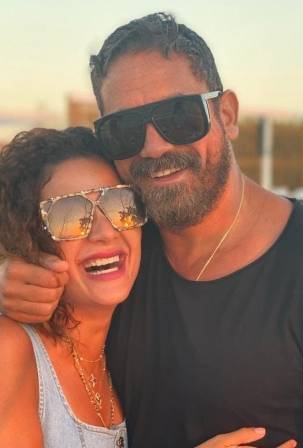 أمير كرارة وزوجته