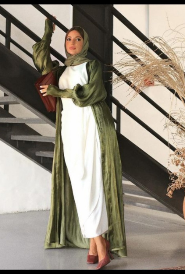 اناقة راقية للمحجبات في يوم المرأة الإمارتية على طريقة الفاشينيستا فاطمة حسام