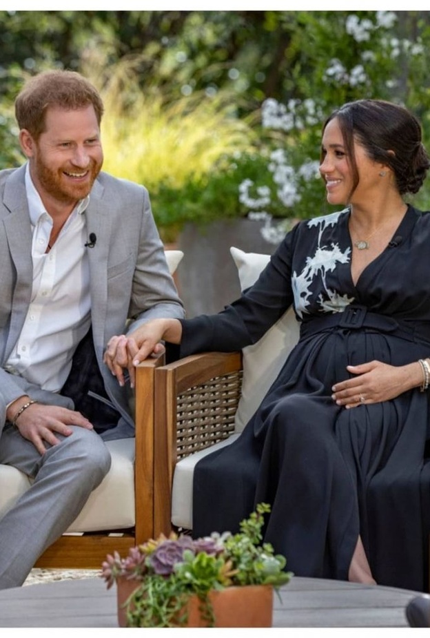 ملكة بريطانيا "سئمت" من انتقادات ميغان وهاري وتخطط إجراءات أكثر صرامة 