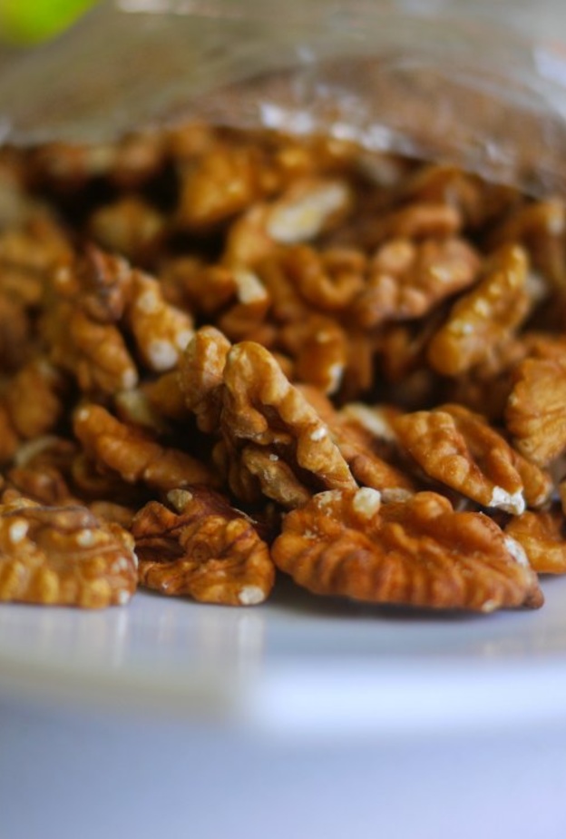  علاقة تناول الجوز بطول العمر