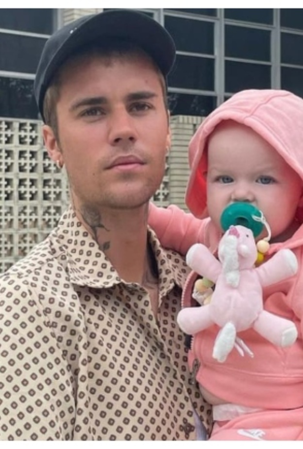 جاستن بيبر يشارك صور مع طفلة صغيرة عبر حسابه على إنستجرام..من تكون؟