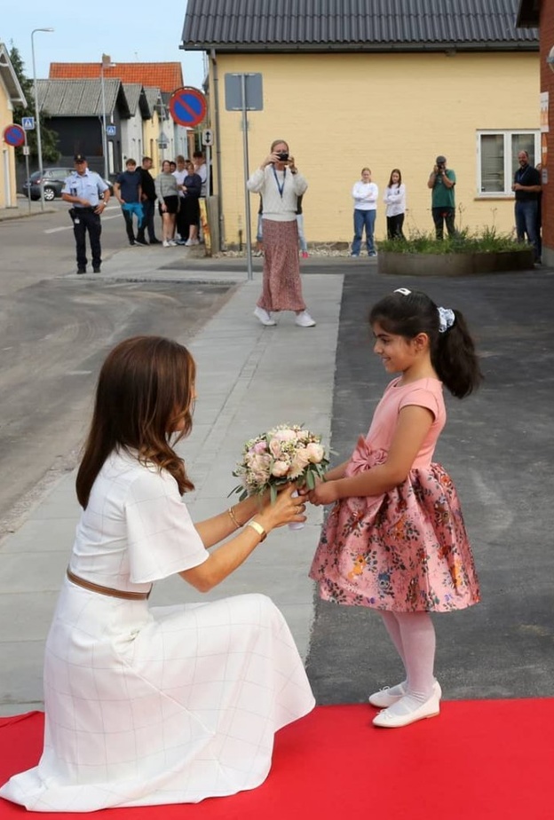 الأميرة ماري بفستان أنيق من تصميم ماركة Morten Ussing