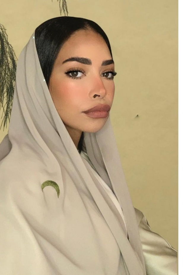 عبايات عصرية من illi
