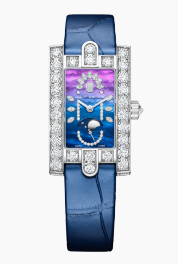 ساعة من هاري وينستون Harry Winston