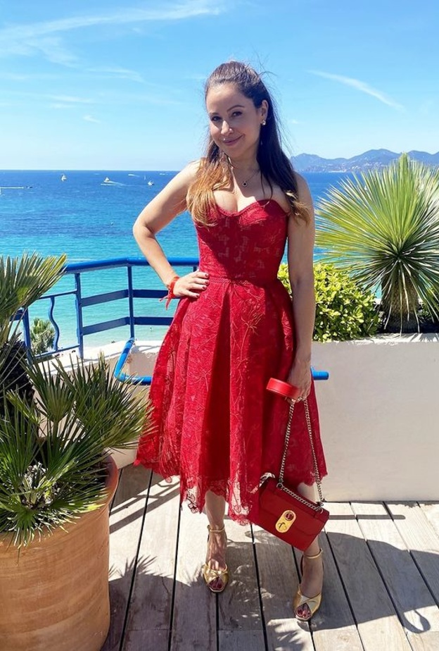 فساتين خطوبة حمراء@rayaofficial