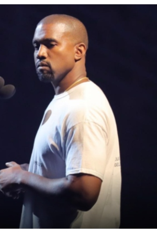 كاني ويست يتهم شركة يونيفرسال بإطلاق ألبوم Donda دون موافقته