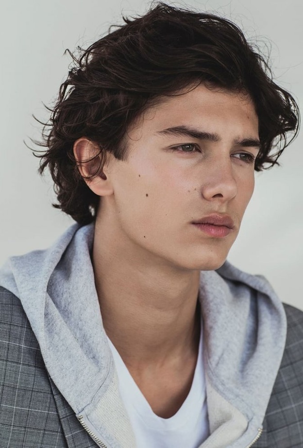 الأمير نيكولاي تخلى عن حياته المهنية كعارض أزياء