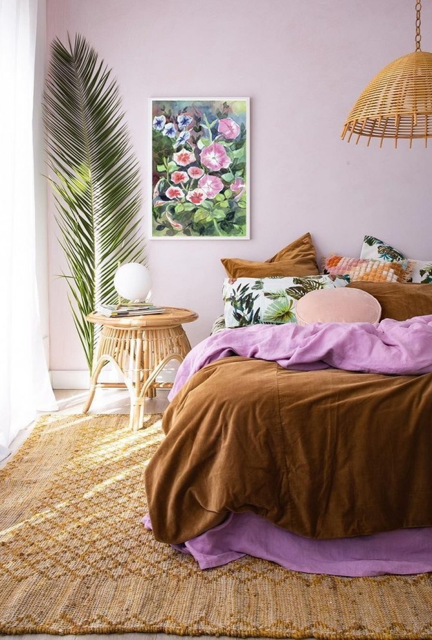 السجادة الكبيرة لغرفة نوم واسعة ومريحة