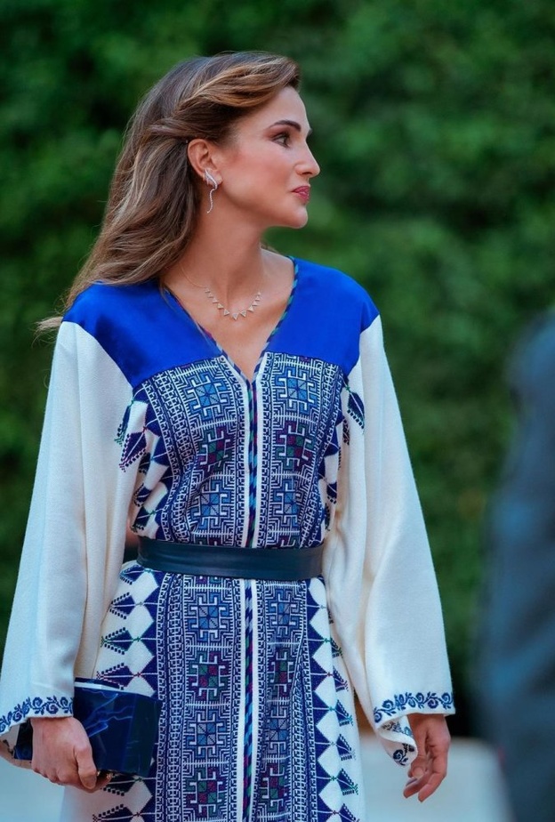 الملكة رانيا "ملكة الأناقة" تحتفل بعيد ميلادها الـ 51