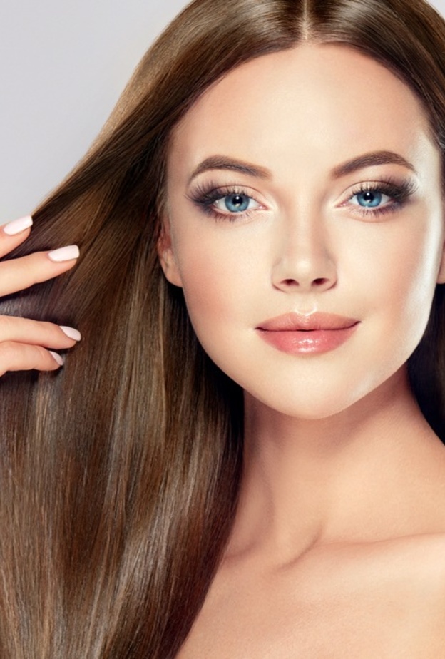  فوائد واضرار زيت الورد للعناية بالشعر وطريقة استخدامه