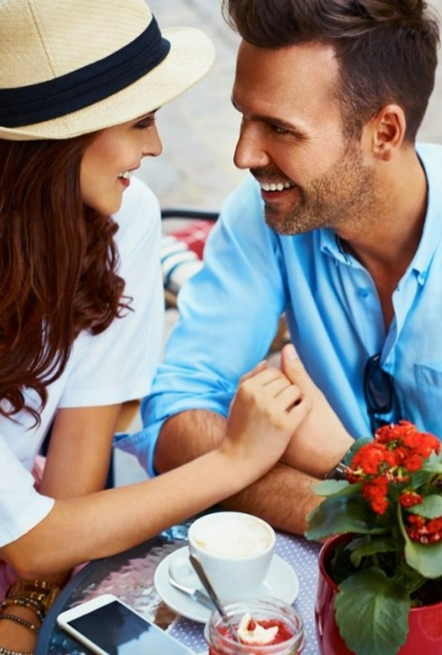 صفات الرجل الذي يستطيع تحقيق سعادة أنثاه
