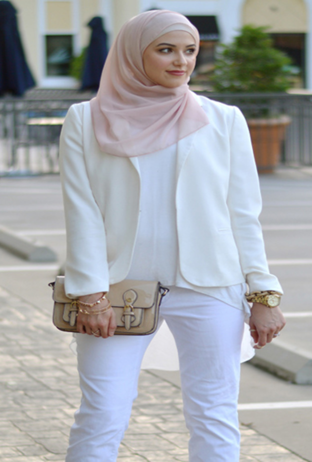 اطلالتك أكثر رقي ونعومة في الشهر الفضيل مع ألوان الباستيل