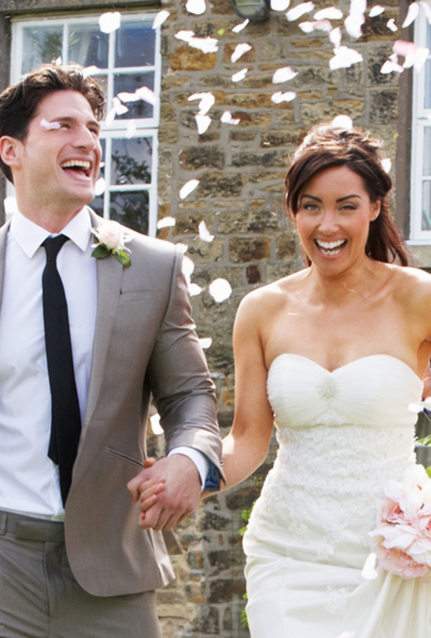 فرحة العروس والعريس