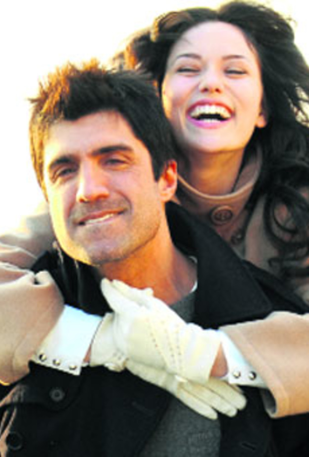 اوزجان دنيز وأسين مورالي أوغلو