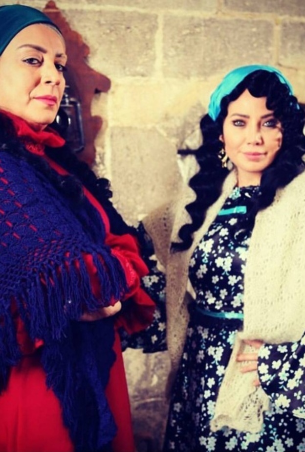 سلافة معمار وشكران مرتحي في وردة شامية