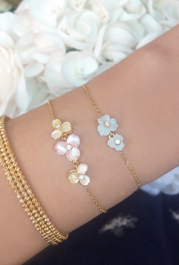 أقراط من مجوهرات Auras