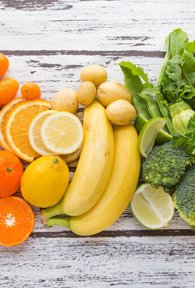 ما هي فوائد تناول الاطعمة الخام على الصحة؟