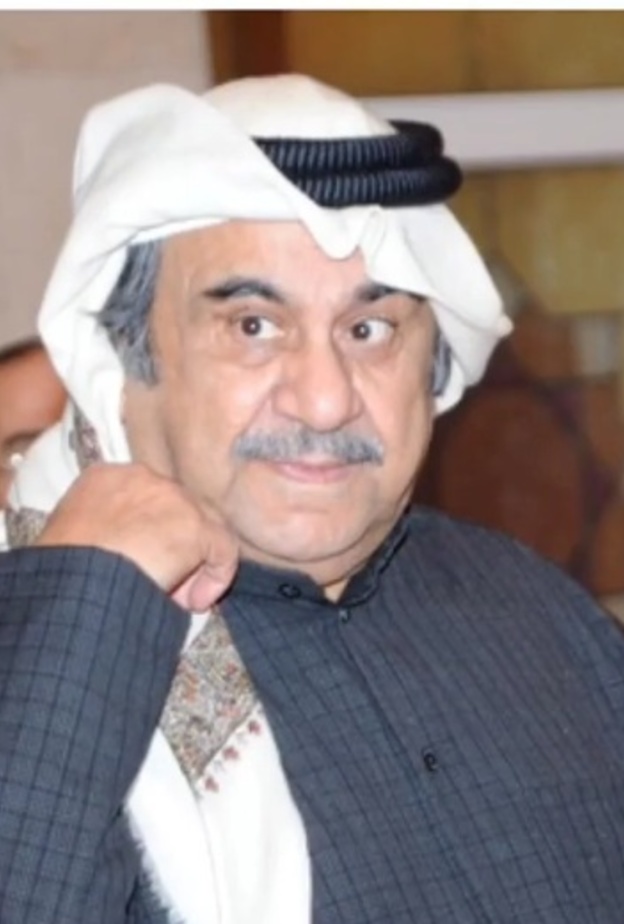 المذيع بو خرشد ينهار في جنازة خاله عبد الحسين عبد الرضا