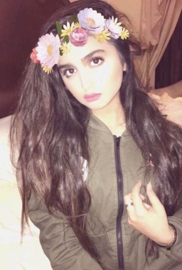 حلا الترك تبكي