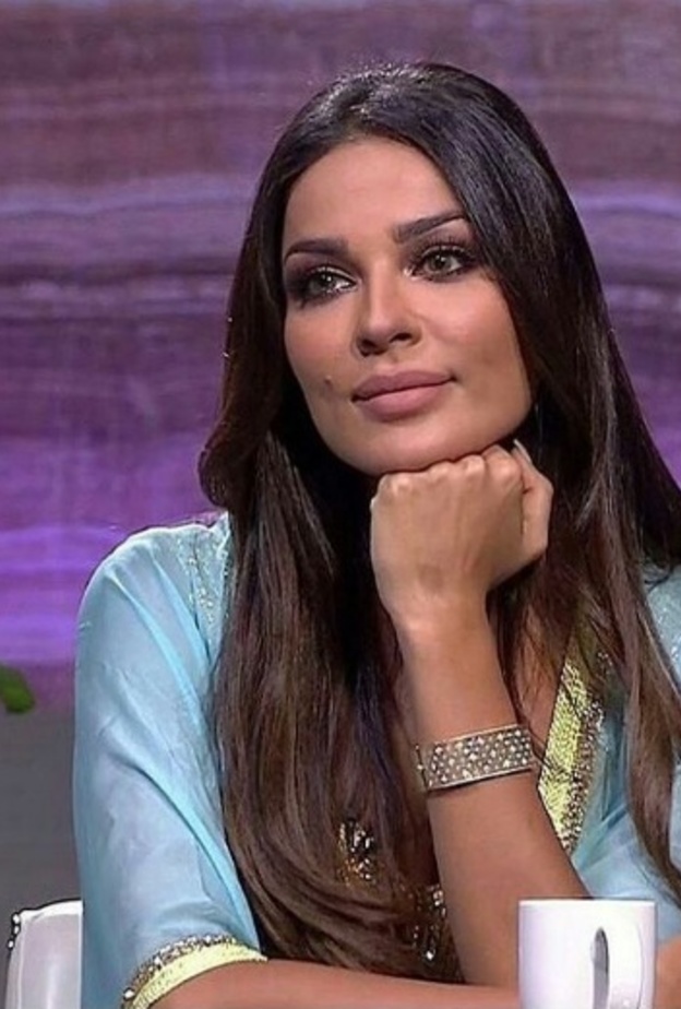 نادين نجيم في مجموعة انسان