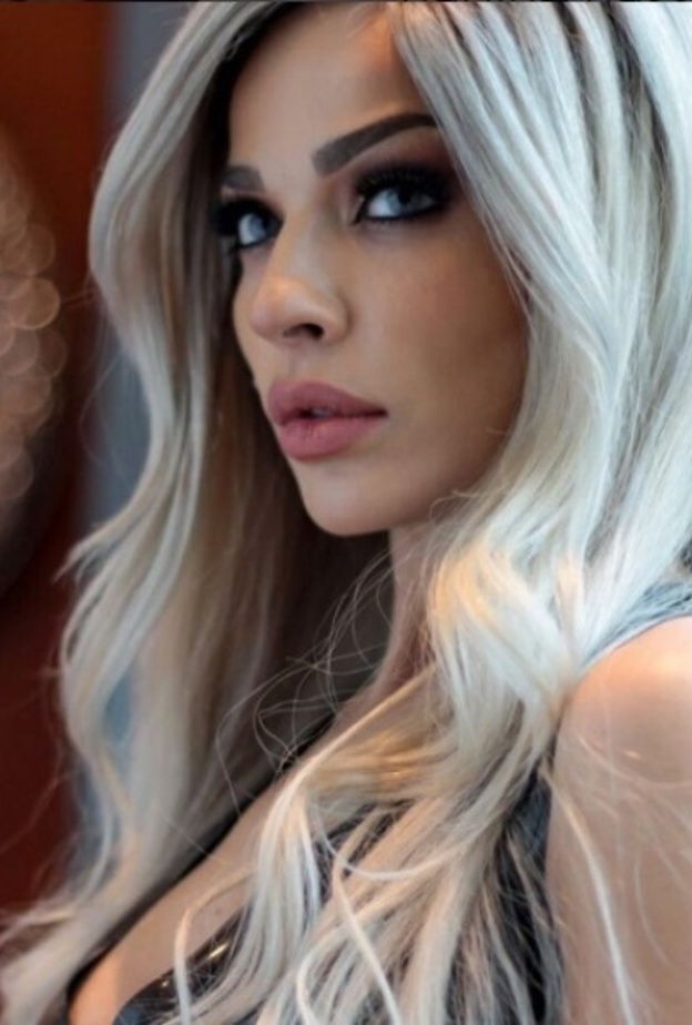 نادين نجيم بالشعر الاشقر